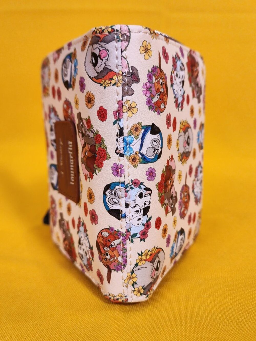 Loungefly Disney Dogs Portait Flower Hearts AOP Zip Around Wallet Soft Tag NEW - Picture 11 of 12